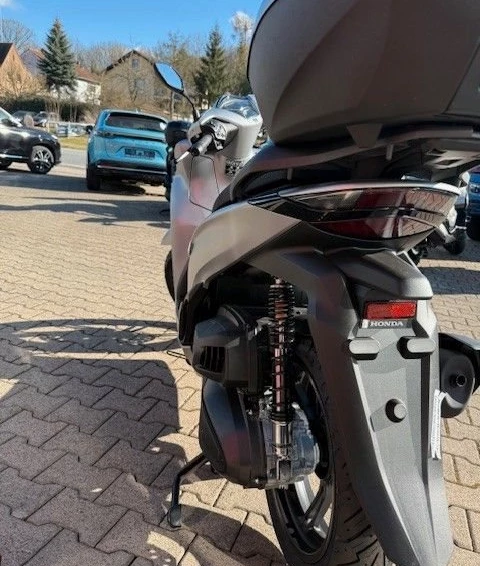Angebot Honda SH350i Bild 8: Angebot Honda SH350i