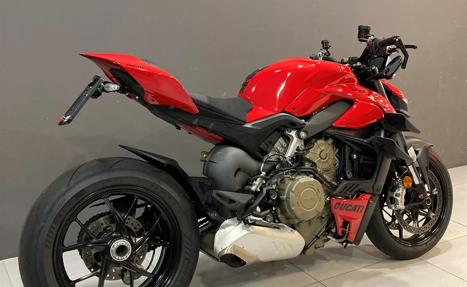 Offer Ducati Streetfighter V4 Bild 3: Offer Ducati Streetfighter V4