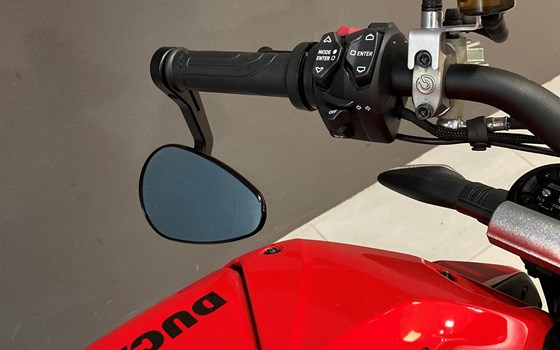 Gebrauchtmotorrad Ducati Streetfighter V4 - Bild 6 Gebrauchtmotorrad Ducati Streetfighter V4 - Bild 6