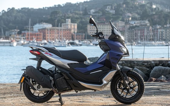 Neufahrzeug Aprilia SR GT 200 - Bild 3