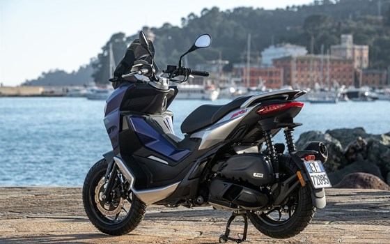 Neufahrzeug Aprilia SR GT 200 - Bild 9