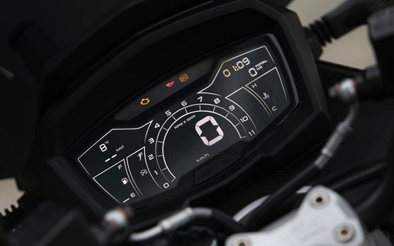 Neufahrzeug Aprilia SR GT Sport 125 - Bild 11