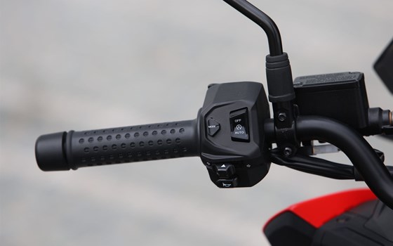 Neufahrzeug Aprilia SR GT Sport 125 - Bild 15