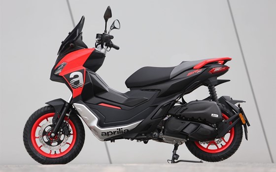 Neufahrzeug Aprilia SR GT Sport 125 - Bild 5