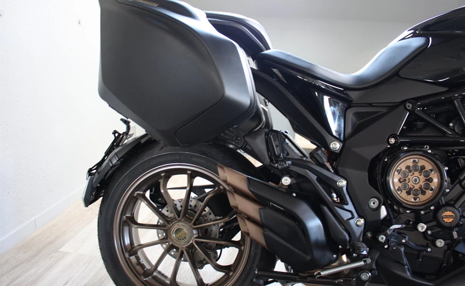 Angebot MV Agusta Turismo Veloce 800 Lusso SCS Bild 3: Angebot MV Agusta Turismo Veloce 800 Lusso SCS