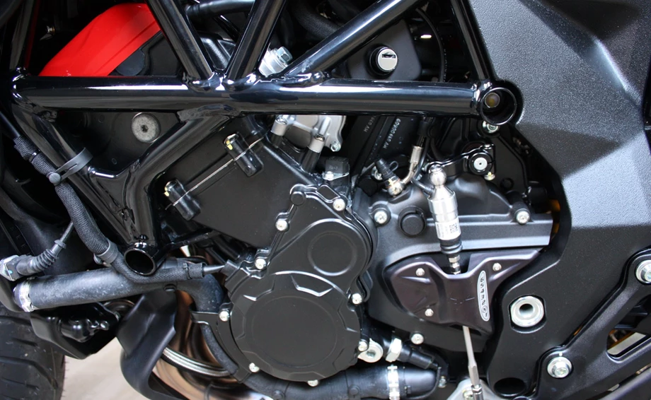 Angebot MV Agusta Turismo Veloce 800 Lusso SCS Bild 9: Angebot MV Agusta Turismo Veloce 800 Lusso SCS