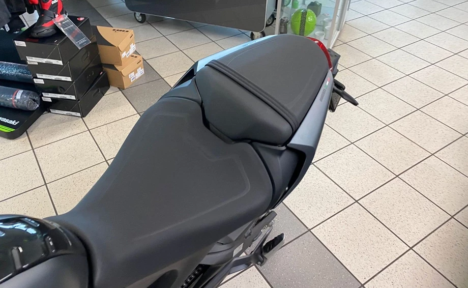 Angebot Ducati Monster + Bild 4: Angebot Ducati Monster +