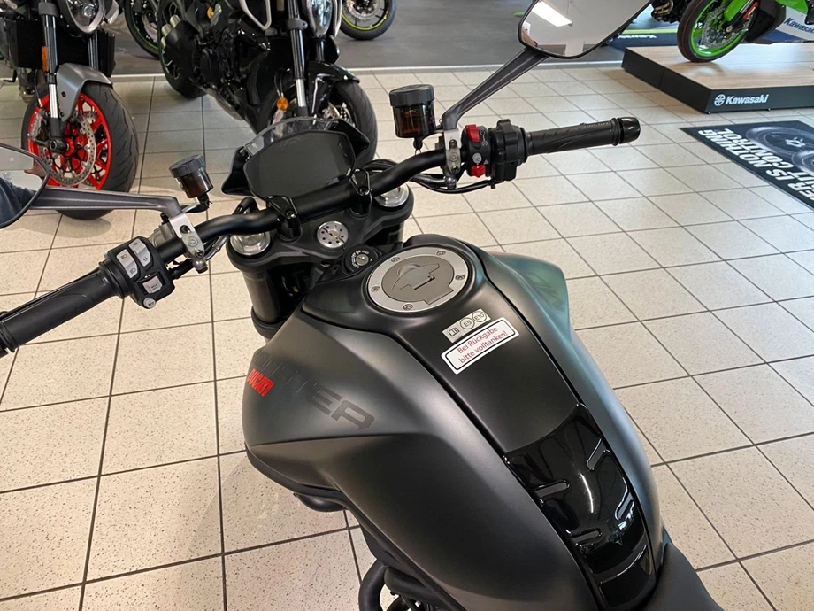 Angebot Ducati Monster + Bild 5: Angebot Ducati Monster +