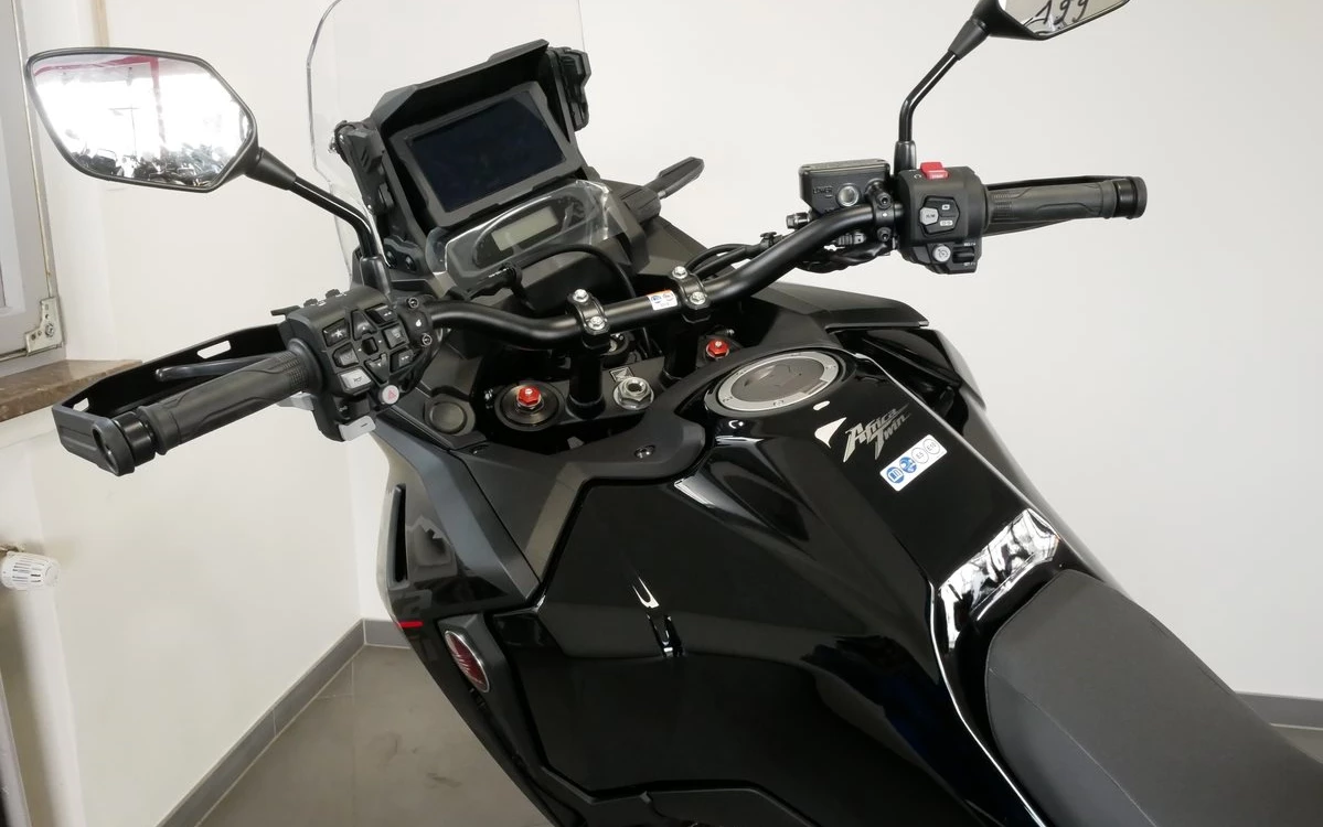 Zum Vergrößern bitte anklicken! Angebot Honda CRF1100L Africa Twin DCT