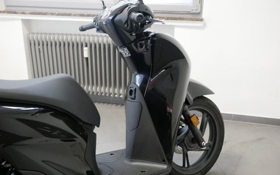 Gebrauchtmotorrad Honda SH125i - Bild 13