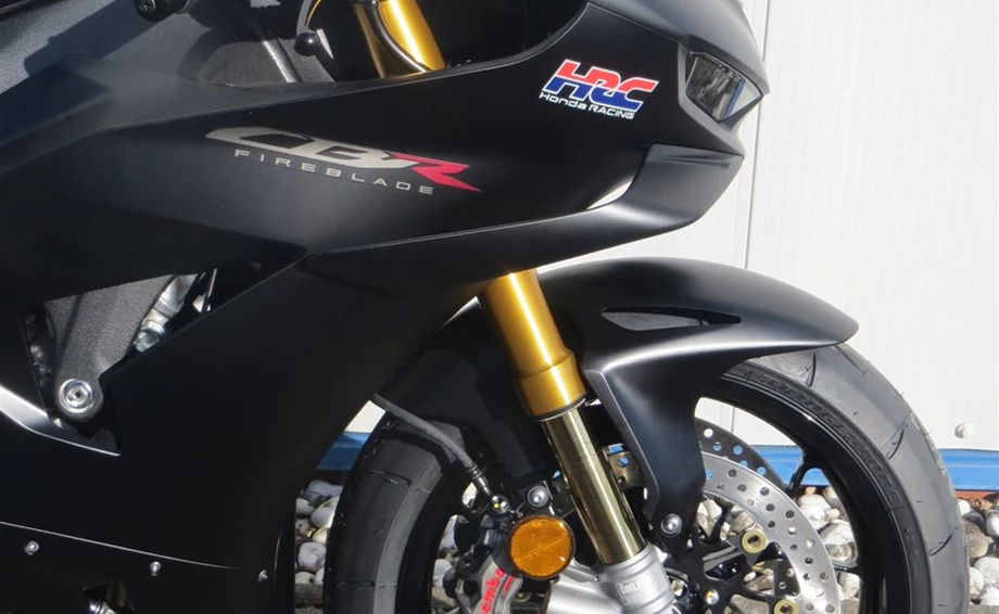 Angebot Honda CBR1000RR-R Fireblade SP Bild 7: Angebot Honda CBR1000RR-R Fireblade SP