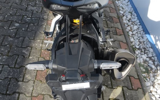 Neufahrzeug Honda CBR1000RR-R Fireblade SP - Bild 9