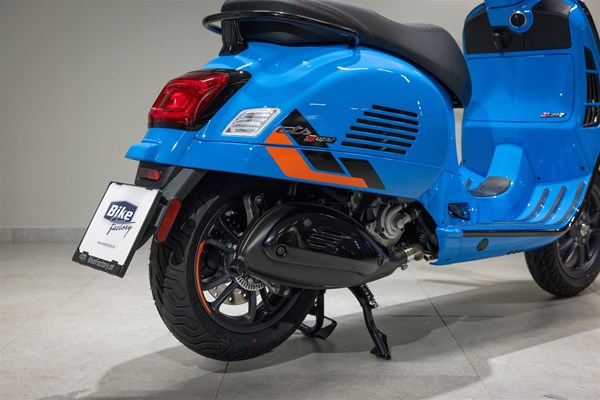 Vespa GTS 125 Super Sport (Blu Eclettico) - Bild 3