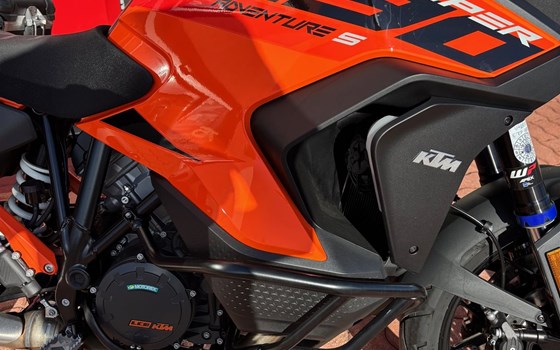 Gebrauchtmotorrad KTM 1290 Super Adventure S - Bild 4 Gebrauchtmotorrad KTM 1290 Super Adventure S - Bild 4