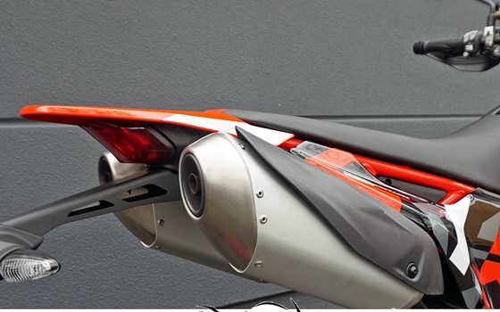 Neufahrzeug Ducati Hypermotard 698 Mono RVE - Bild 4