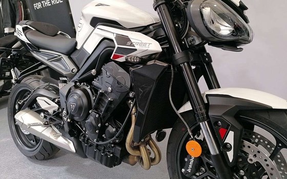 Neufahrzeug Triumph Street Triple 765 R - Bild 2 Neufahrzeug Triumph Street Triple 765 R - Bild 2