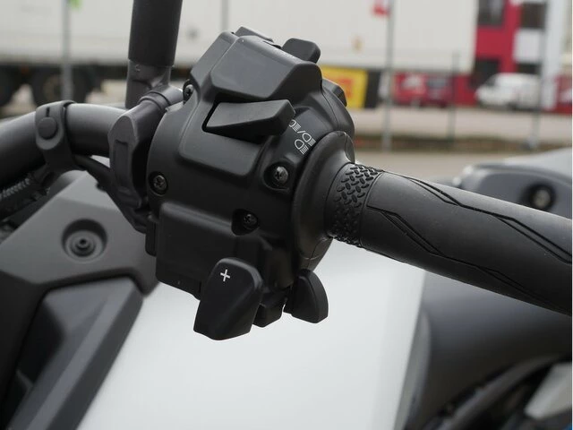 Angebot Yamaha MT-09 Y-AMT Bild 18: Angebot Yamaha MT-09 Y-AMT