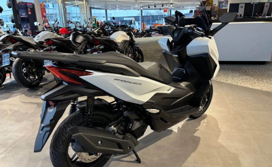 Angebot Honda Forza 125 Bild 5: Angebot Honda Forza 125