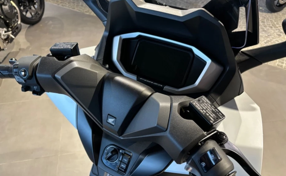 Angebot Honda Forza 125 Bild 6: Angebot Honda Forza 125