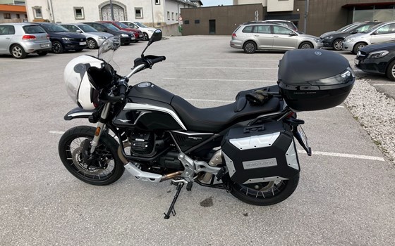 Gebrauchtmotorrad Moto Guzzi V85 TT Guardia d'Onore - Bild 2