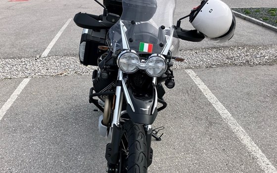 Gebrauchtmotorrad Moto Guzzi V85 TT Guardia d'Onore - Bild 4 Gebrauchtmotorrad Moto Guzzi V85 TT Guardia d'Onore - Bild 4