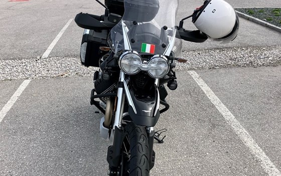 Gebrauchtmotorrad Moto Guzzi V85 TT Guardia d'Onore - Bild 4