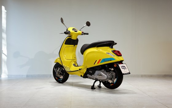 Neufahrzeug Vespa Primavera 50 S - Bild 2 Neufahrzeug Vespa Primavera 50 S - Bild 2