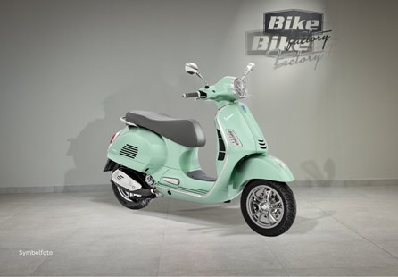 Vespa GTS 125 (Verde  Amabile)