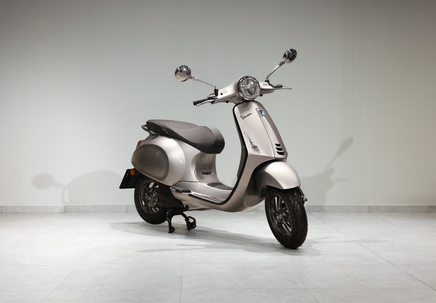 Vespa Elettrica (grau)