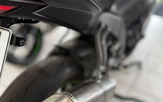 Gebrauchtmotorrad Kawasaki Ninja ZX-10RR - Bild 8