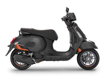 Vespa GTS 125 Super Sport (Nero Convinto Matt)