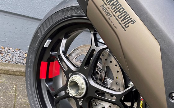 Neufahrzeug Ducati Multistrada V4 Pikes Peak - Bild 11