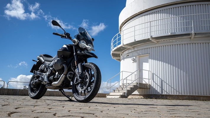 Moto Guzzi V85 Strada (Nero Isola) - Bild 7