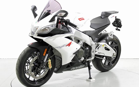 Motorrad Occasion Aprilia RSV 4 - Bild 3