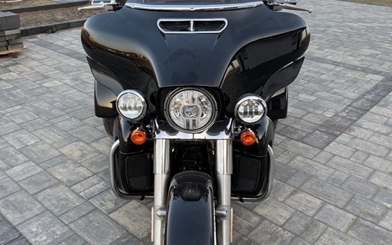 Motorrad Occasion Harley-Davidson Tri Glide Ultra Classic - Bild 2