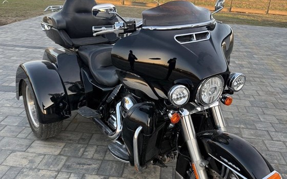 Motorrad Occasion Harley-Davidson Tri Glide Ultra Classic - Bild 4