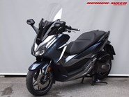 Honda Forza 300
