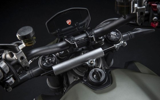 Neufahrzeug Ducati Streetfighter V2 - Bild 6