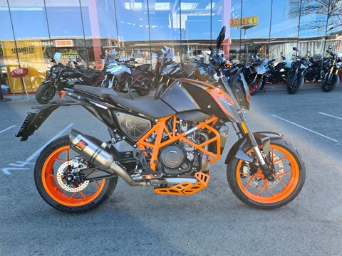 KTM 690 Duke R