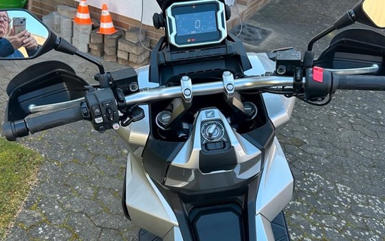 Gebrauchtmotorrad Honda ADV350 - Bild 1