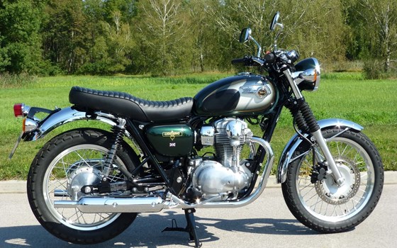 Gebrauchtmotorrad Kawasaki W800 - Bild 2 Gebrauchtmotorrad Kawasaki W800 - Bild 2