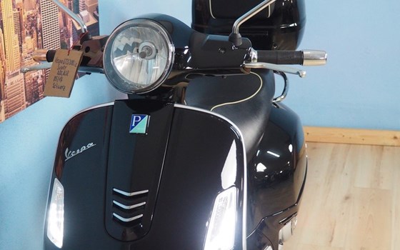 Gebrauchtmotorrad Vespa GTS 300 i.e. Super - Bild 14 Gebrauchtmotorrad Vespa GTS 300 i.e. Super - Bild 14