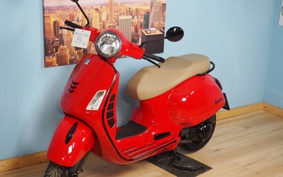 Gebrauchtmotorrad Vespa GTS 250 i.e. - Bild 1 Gebrauchtmotorrad Vespa GTS 250 i.e. - Bild 1