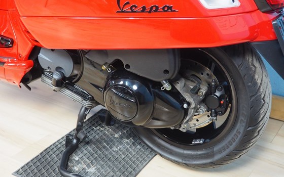 Gebrauchtmotorrad Vespa GTS 250 i.e. - Bild 10 Gebrauchtmotorrad Vespa GTS 250 i.e. - Bild 10