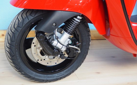 Gebrauchtmotorrad Vespa GTS 250 i.e. - Bild 11 Gebrauchtmotorrad Vespa GTS 250 i.e. - Bild 11