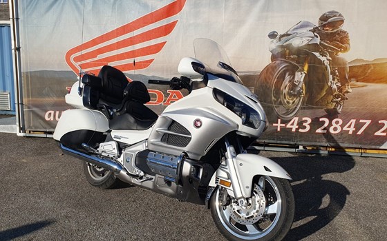 Gebrauchtmotorrad Honda GL 1800 Goldwing - Bild 1 Gebrauchtmotorrad Honda GL 1800 Goldwing - Bild 1
