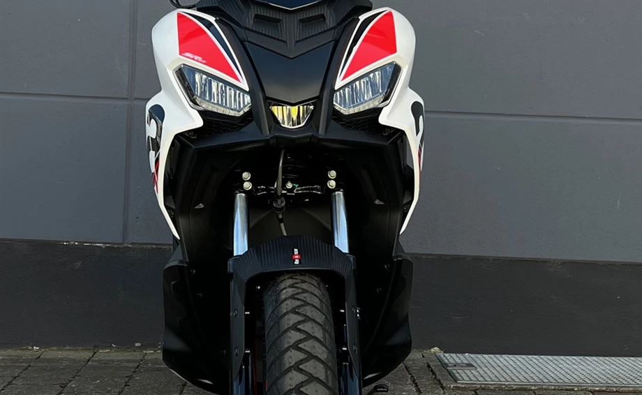 Angebot Aprilia SR GT Sport 125 Bild 3: Angebot Aprilia SR GT Sport 125