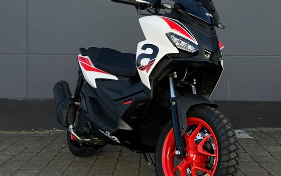 Neufahrzeug Aprilia SR GT Sport 125 - Bild 2