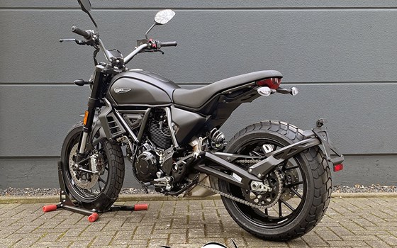 Neufahrzeug Ducati Scrambler Icon Dark - Bild 11