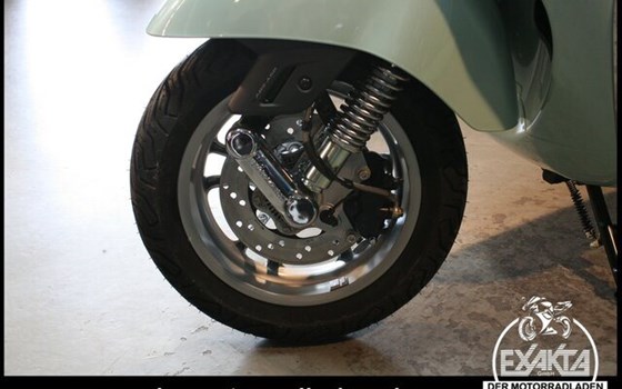 Neufahrzeug Vespa GTS 125 - Bild 10